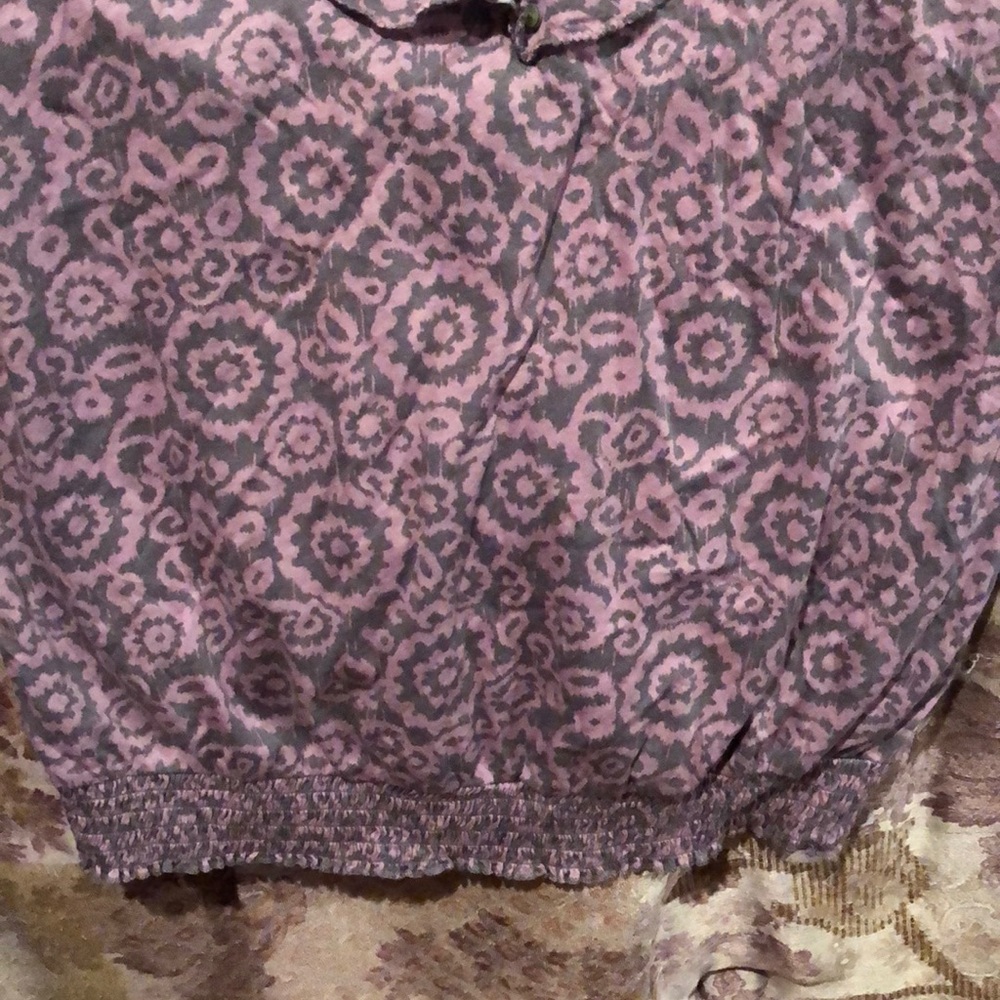 Top - Picture 2 of 4